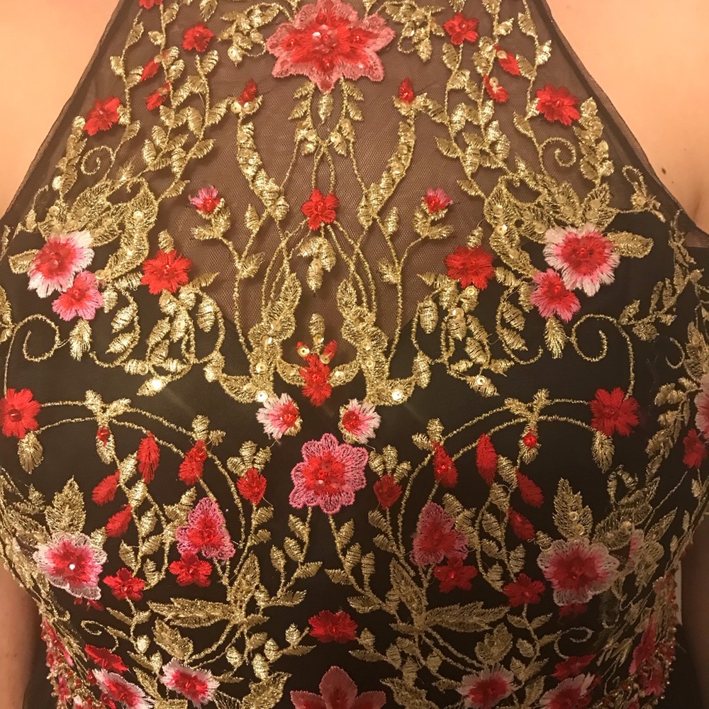 Prom dress - Picture 2 of 8